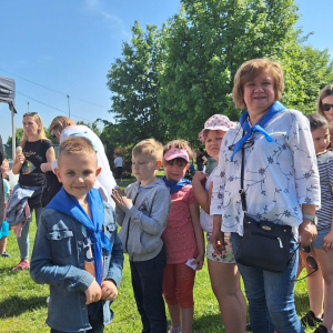 Dzień Dziecka w Jaworzni - uczniowie klasy 0 z wychowawczynią