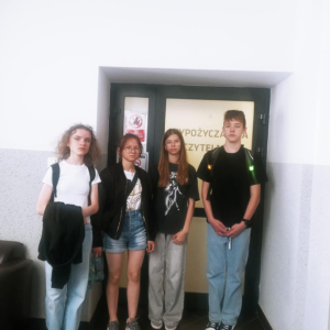  Wyjazd uczniów klasy VIII do BCK w Piekoszowie w ramach projektu Rozwojowo w Łosieniu, "Gdy już dorosnę".