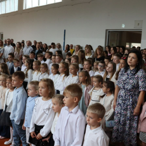 Rozpoczęcie nowego roku szkolnego w Szkole Podstawowej w Łosieniu