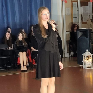 “Ojczyzna w pieśni zaklęta” - Wieczornica Patriotyczna w szkole w Łosieniu