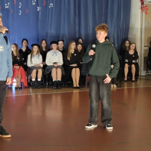 “Ojczyzna w pieśni zaklęta” - Wieczornica Patriotyczna w szkole w Łosieniu