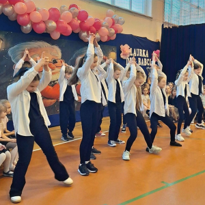 Wyjątkowe spotkanie pełne miłości – Dzień Babci i Dziadka w naszej szkole!  