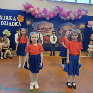 Wyjątkowe spotkanie pełne miłości – Dzień Babci i Dziadka w naszej szkole!  