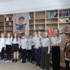 Pasowanie na Czytelnika uczniów klasy pierwszej