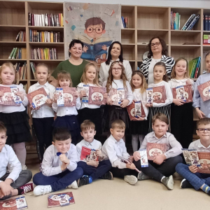 Pasowanie na Czytelnika uczniów klasy pierwszej