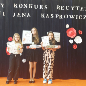 Laureatki V Gminnego Konkursu Literackiego